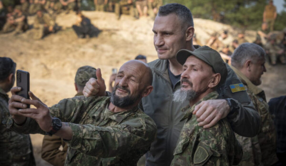 Ukrajina má veľký problém s náborom nových vojakov a Kličko prirovnal ruské útoky k počítačovej hre Ukrajina má veľký problém s náborom nových vojakov a Kličko prirovnal ruské útoky k počítačovej hre