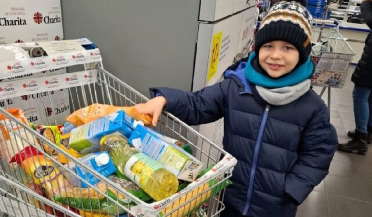 29016_zbierka-640x420.jpg Najväčšia potravinová zbierka aj v tomto roku pomôže stovkám rodín v núdzi