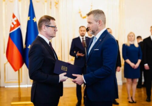 Pellegrini prijal demisiu podpredsedu vlády Kmeca, dočasne ho nahradí Drucker – VIDEO, FOTO