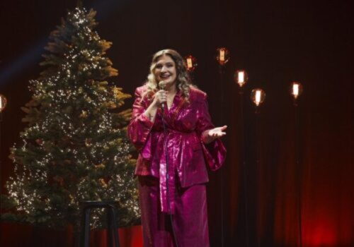 Najväčší vianočný stand-up v dejinách Slovenska: Simona so svojou show „Tichá noc“ dobyje Bratislavu
