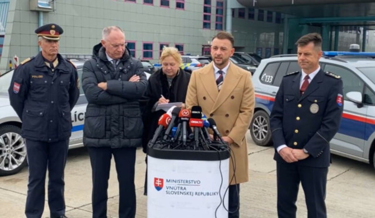 Šutaj Eštok sa stretol s rakúskym ministrom vnútra Karnerom, diskutovali o viacerých témach – VIDEO