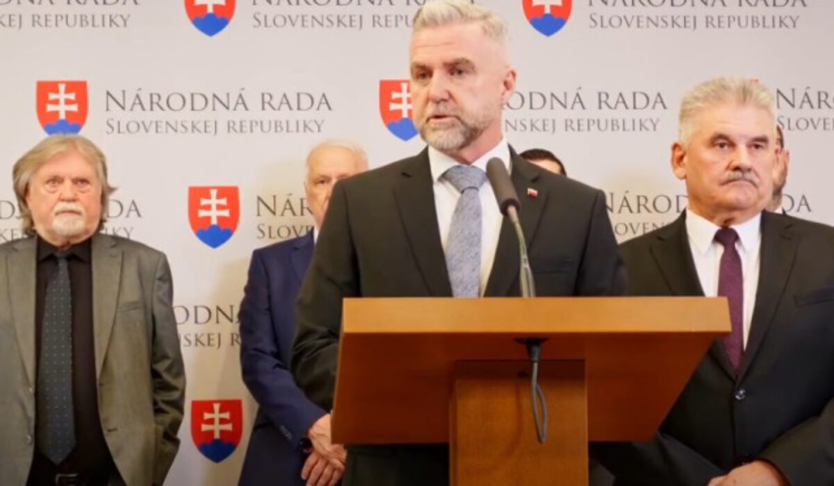Parlament sa bude zaoberať návrhom zákona o Úrade na ochranu oznamovateľov, Gašpar hovorí aj o ďalšom zlučovaní – VIDEO