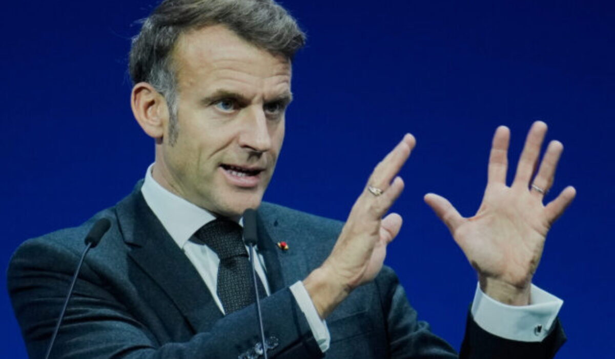 Macron varuje pred akoukoľvek kapituláciou Kyjeva Macron varuje pred akoukoľvek kapituláciou Kyjeva