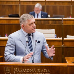 Zvýšenie kvóra pre vstup do parlamentu je totálny logický nezmysel a klamstvo opozície, tvrdí Fico