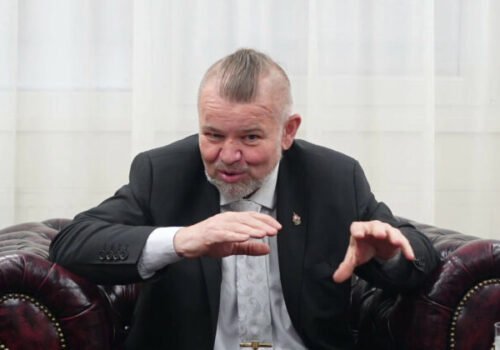 29801_konstrukter-majitel-a-riaditel-zbrojarskej-tovarne-grand-power-jaroslav-kuracina-pocas-rozhovoru-pre-sita-640x420.jpg Športovým strelcom sa so zbraňami slovenskej výroby darí, na tohtoročných majstrovstvách získali 17 medailových umiestnení – VIDEO