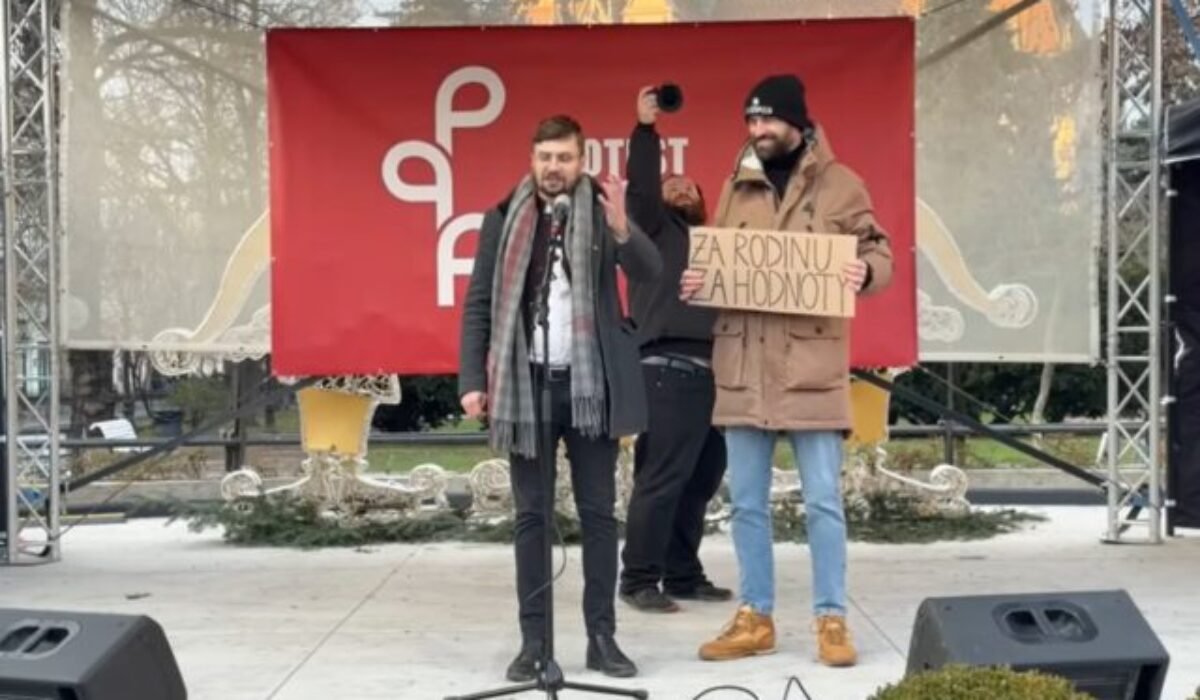 Košičania skandovali „Dosť bolo Šimečku!“, proti progresivizmu sa bude protestovať aj v ďalších mestách