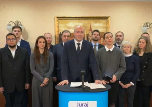 30019_hanulik-640x420.jpg Progresívci predstavili svojho kandidáta na post primátora Pezinka, mesto potrebuje skutočnú zmenu – VIDEO