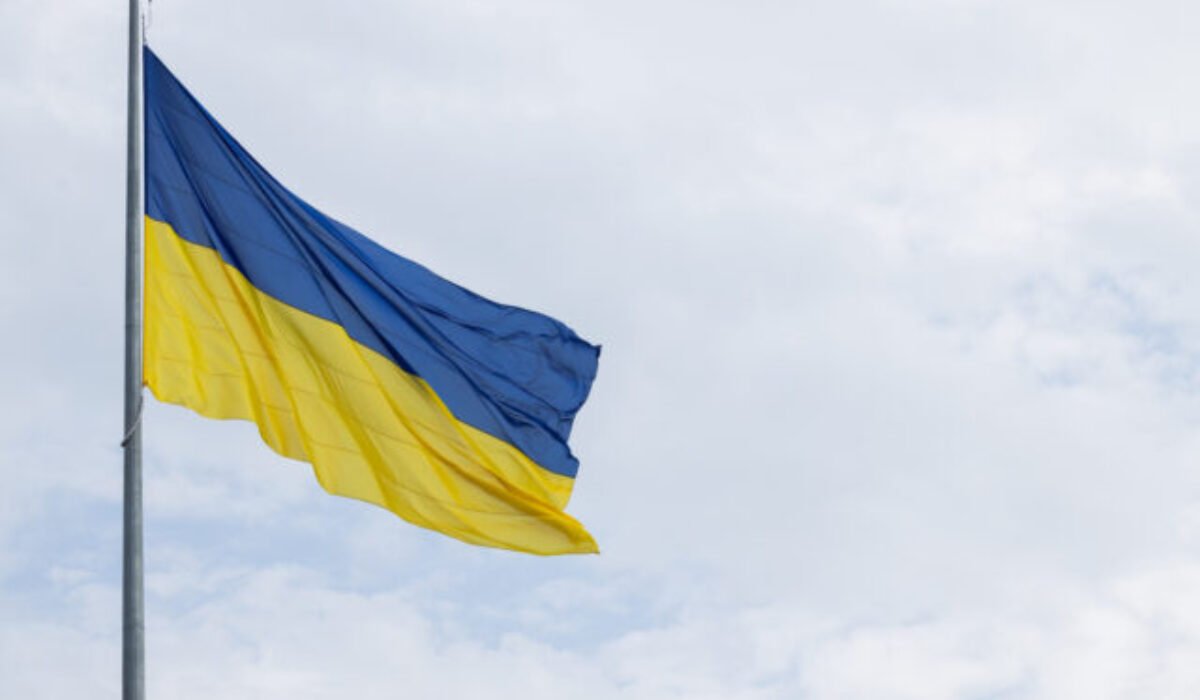 Okamurovi pred domom opäť viala ukrajinská vlajka