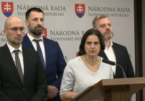 SaS kritizuje koalíciu z rozkladu Úradu na ochranu oznamovateľov a zneužívania SIS na sledovanie opozície – VIDEO