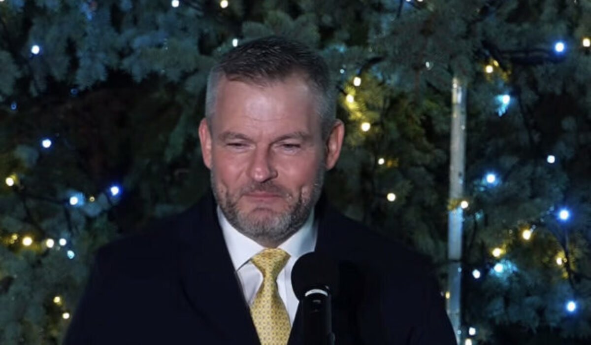 30274_sni-mka-obrazovky-2025-12-06-o-10.07.00-640x420.jpg Pellegrini otvoril vianočné obdobie rozsvietením stromčeka, ocenil tvorbu detí a priblížil posolstvo pápeža – VIDEO