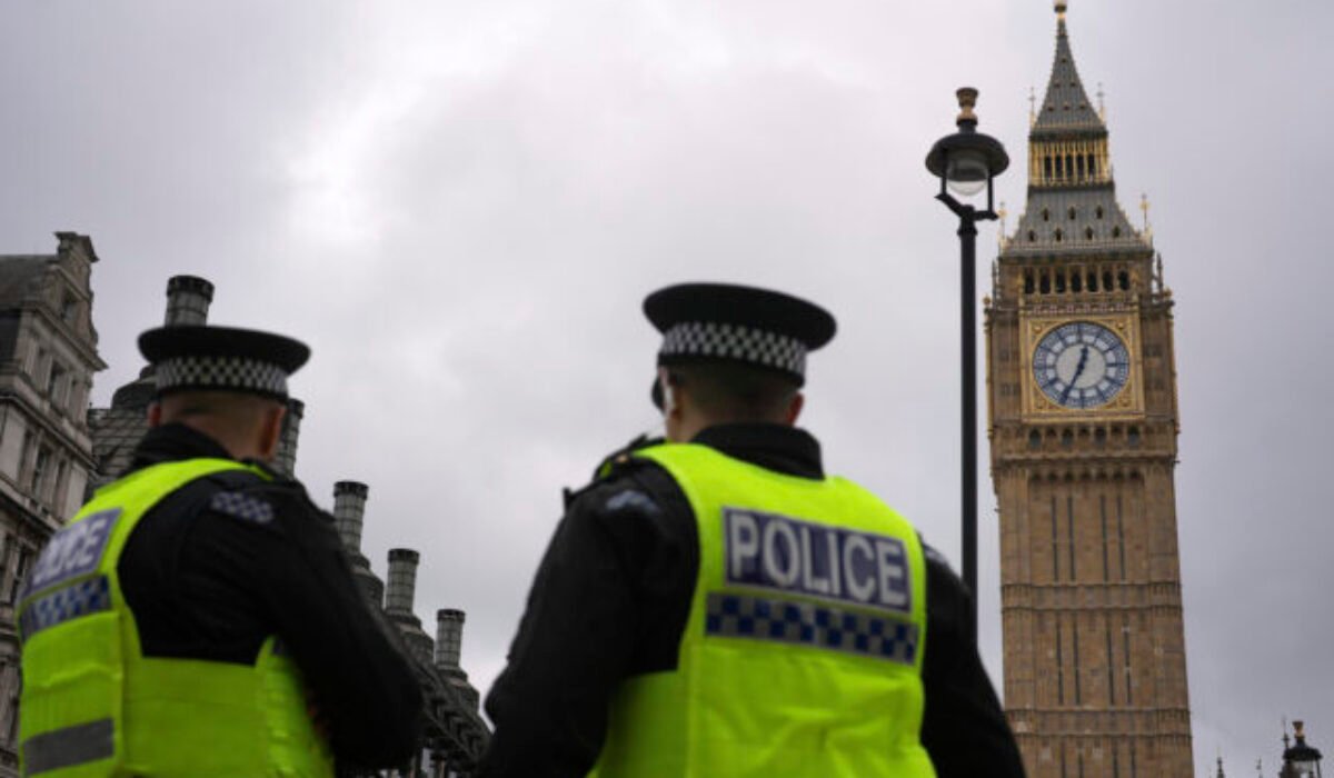 30295_trump_britain_56033-640x420.jpg Po útoku na vitrínu s britskými korunovačnými klenotmi zatkli štyroch ľudí