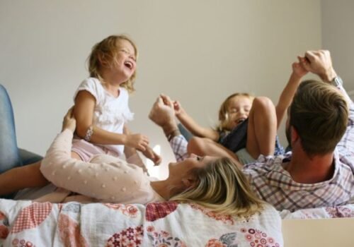 Vzťahy v patchworkových rodinách sú komplikované, deti nemusia prijať nevlastného rodiča a napätie vzniká aj medzi súrodencami