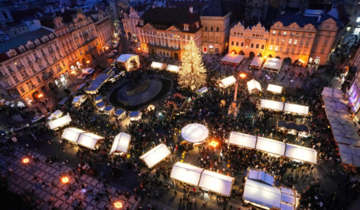 30431_czech_republic_christmas_market_47827-640x420.jpg Nemci odrádzajú svojich občanov od vianočných trhov v Prahe. Číha tam smrteľné nebezpečenstvo, tvrdia