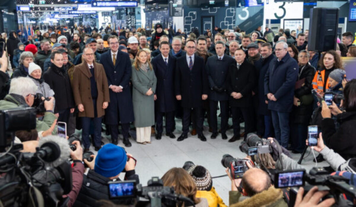 Nová dominanta Varšavy. Budimex dokončil najväčší dopravný uzol