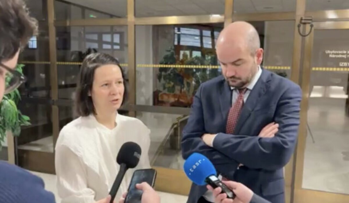 30542_sni-mka-obrazovky-2025-12-10-o-11.47.07-640x420.jpg Opozícia chystá kontrolu v SIS, koalícia ju blokuje. PS tvrdí, že vláda sa bojí odhalenia toho, čo skrýva – VIDEO