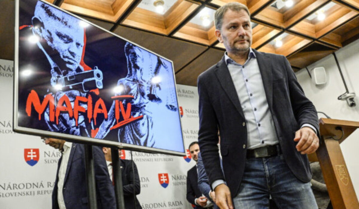 V parlamente bolo pri schvaľovaní novely Trestného zákona horúco, došlo aj k fyzickej roztržke – VIDEO