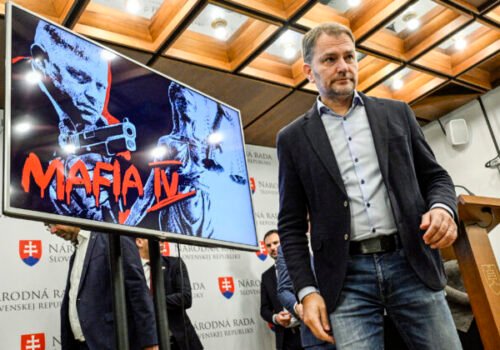 V parlamente bolo pri schvaľovaní novely Trestného zákona horúco, došlo aj k fyzickej roztržke – VIDEO