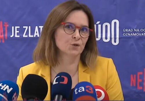 Poslanci zrušením Úradu na ochranu oznamovateľov vystavili Slovensko riziku straty európskych peňazí
