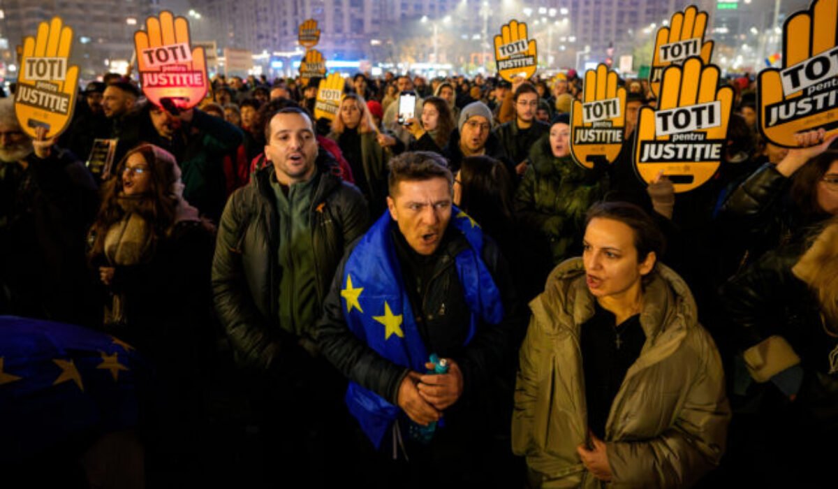 30687_romania_justice_protest_96738-640x420.jpg Tisíce Rumunov protestovalo proti korupcii v justícii, nepokoj vyvolala investigatívna reportáž