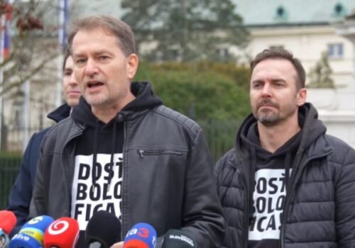 Matovič reagoval na premiérove slová o nevine Kováčika, ľudí vyzval na protest – VIDEO