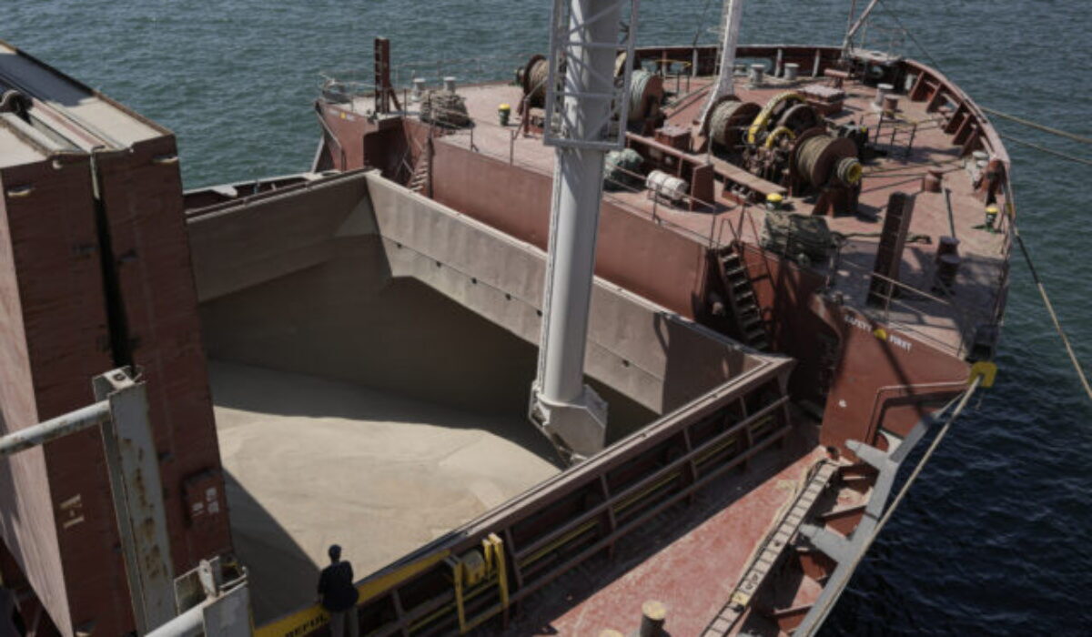 Ukrajina obvinila Rusko z útoku dronom na tureckú nákladnú loď prevážajúcu slnečnicový olej