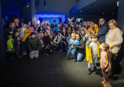 Okolité zvuky nás vtiahli do džungle, povedali nevidiace a slabozraké deti po návšteve kina – VIDEO, FOTO