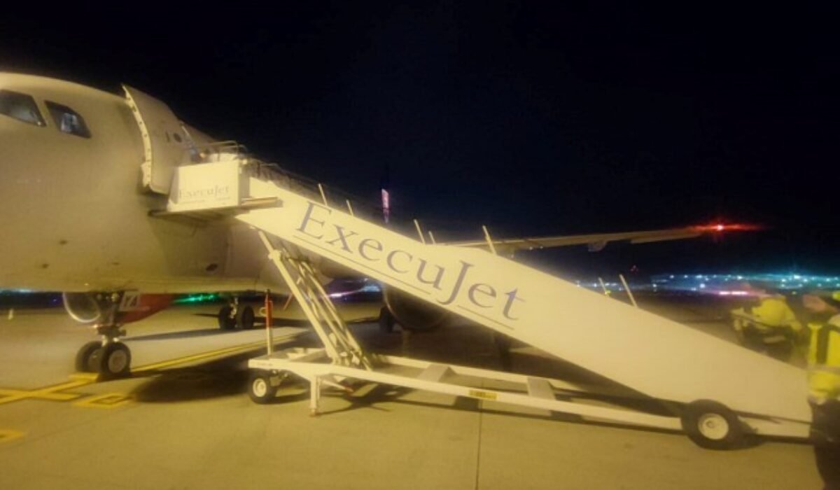 Vládny špeciál zostal na letisku v Bruseli poškodený, Fico ním letel na samit Európskej únie – FOTO