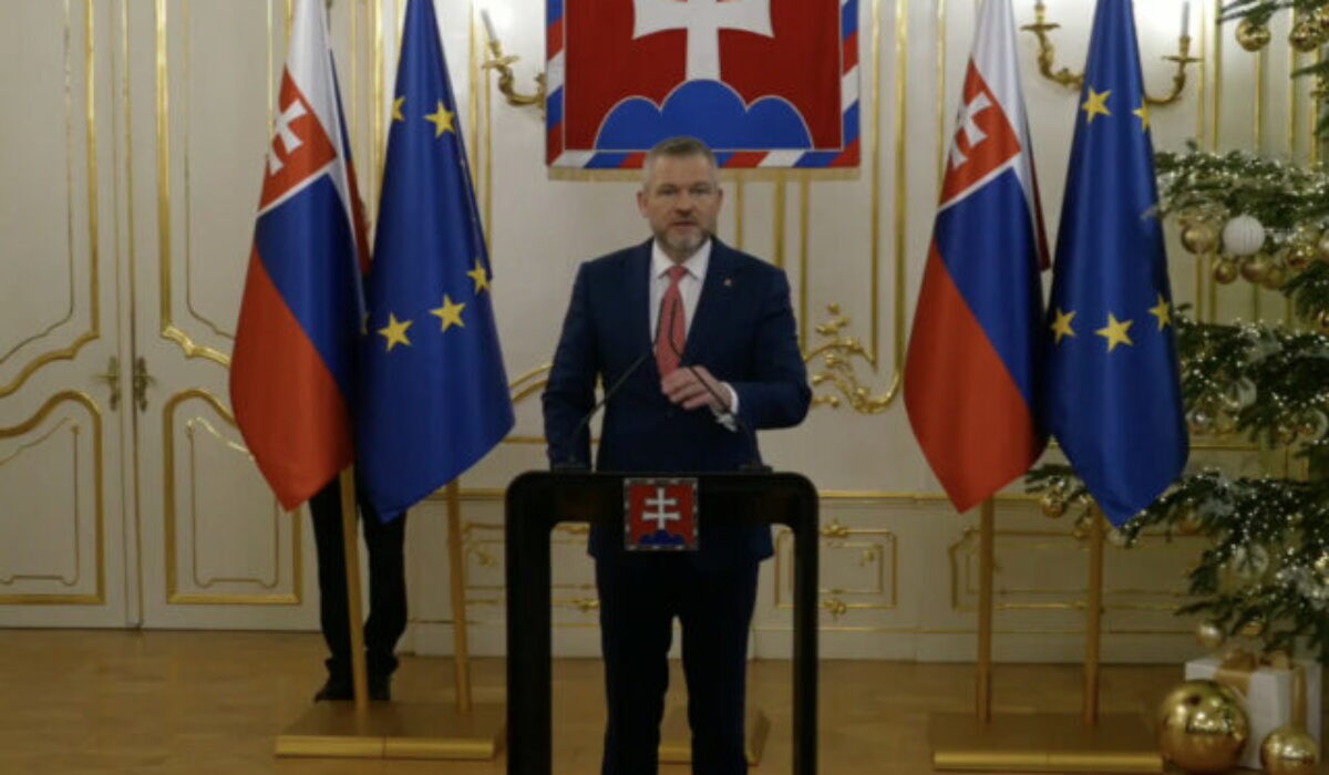 Pellegrini skritizoval europoslancov PS, na pracovný obed s prezidentom prišiel len jeden z nich – VIDEO