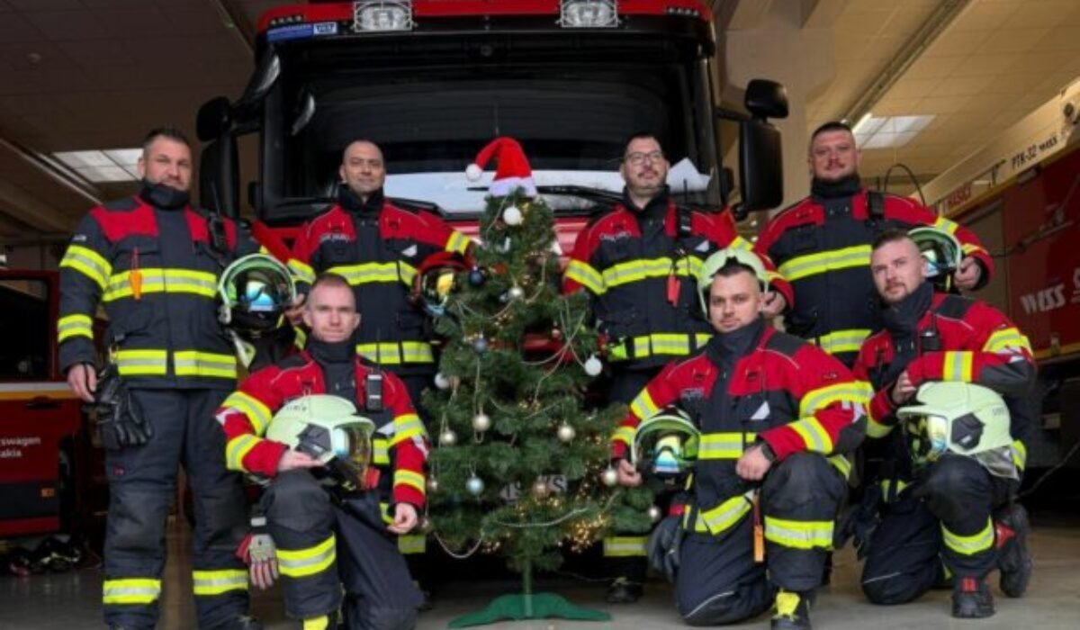 Hasiči na Štedrý deň museli zasahovať 71-krát, čo je menej ako v minulom roku
