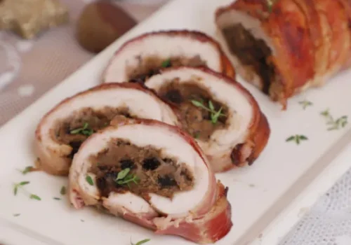Morčacinka plnená gaštanovou plnkou, zabalená v slanine