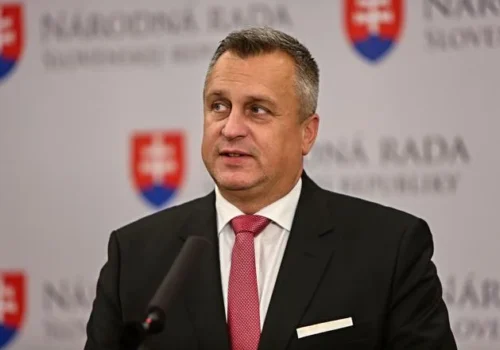 019b7ab1-7722-7413-bab8-08e940f6fefe Andrej Danko: Politiku treba hodnotiť podľa skutkov, nie prázdnych slov