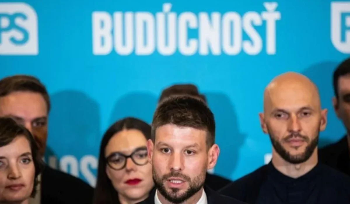 PS varuje pred oslabením boja proti extrémizmu. Novela SNS má rušiť tresty za držbu materiálov