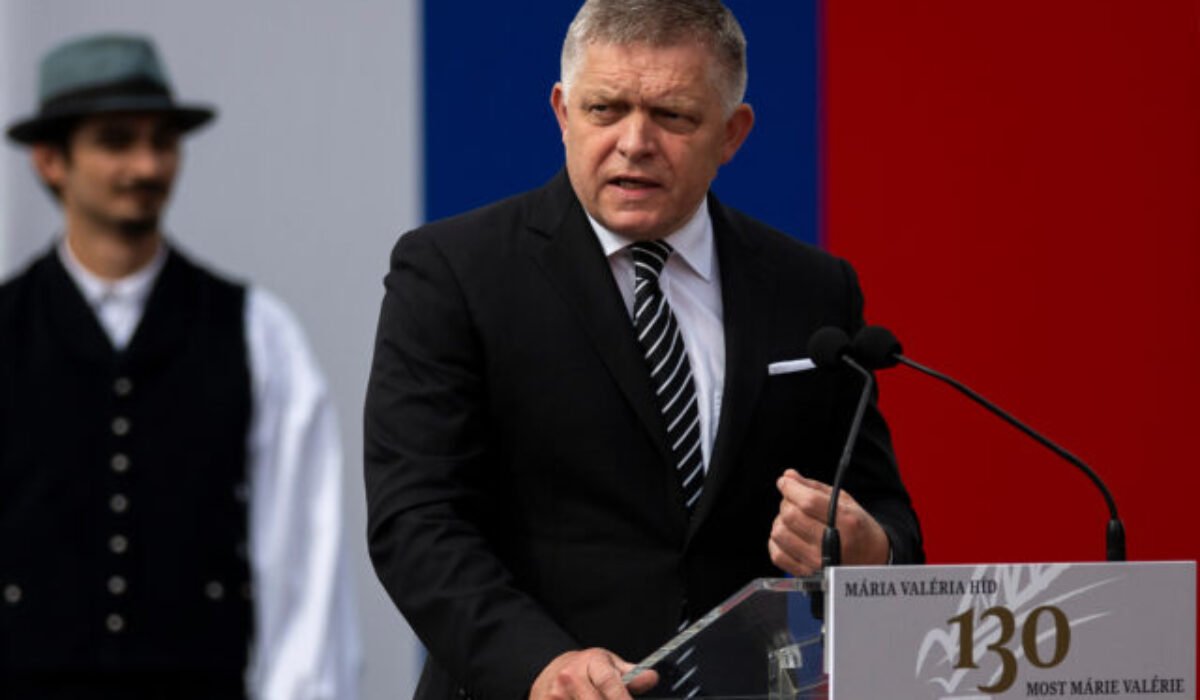 Fico prirovnal zásah vo Venezuele k Iraku aj Ukrajine, odmieta politiku dvojakých metrov a čaká jasnú reakciu EÚ