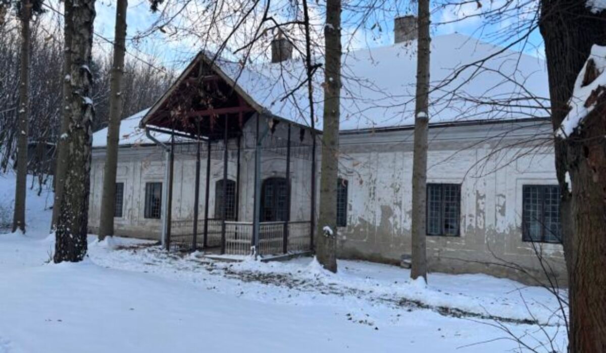Banskobystrický kraj získal peniaze na obnovu Ebeczkého kúrie, zachráni tak významnú kultúrnu pamiatku – FOTO