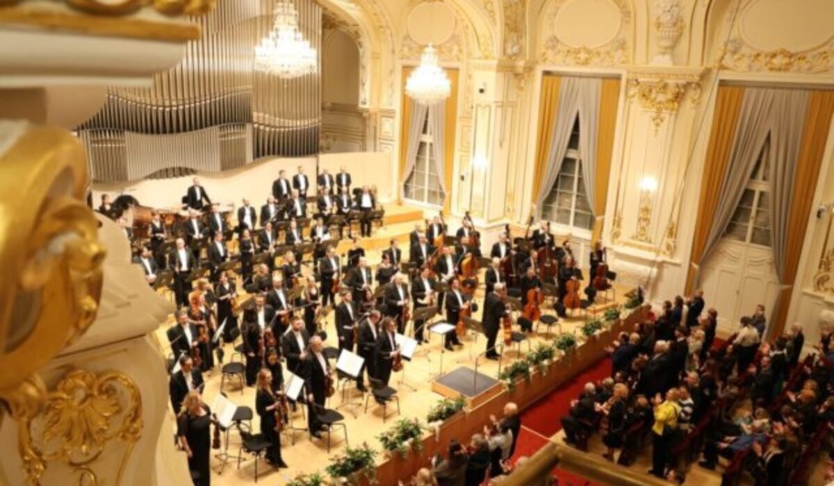 V Bratislave zaznela svetová premiéra skladateľa Ruedu, osobne si ju prišiel vypočuť a vyjadril uznanie hudobníkom