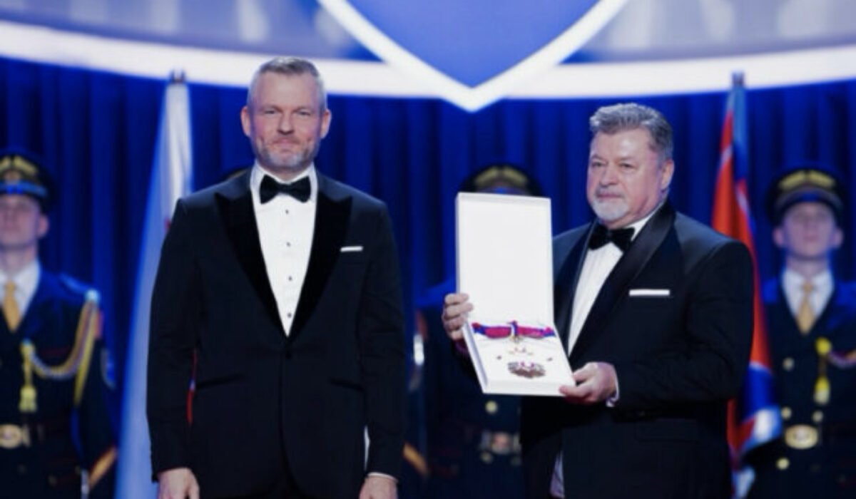 Pellegrini udelil najvyššie štátne vyznamenania, medzi ocenenými sú akademici, športovci aj hrdinovia minulosti – VIDEO, FOTO