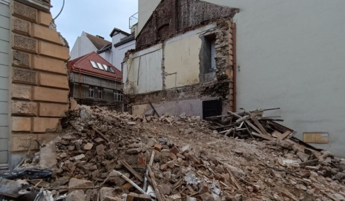 Mestské zastupiteľstvo v Trenčíne odsúdilo zbúranie národnej kultúrnej pamiatky, žiada prešetrenie všetkých okolností