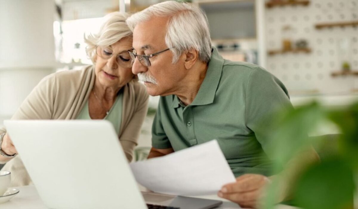 Dôchodcovia musia do konca januára poslať potvrdenie, inak hrozí prerušenie vyplácania dôchodku