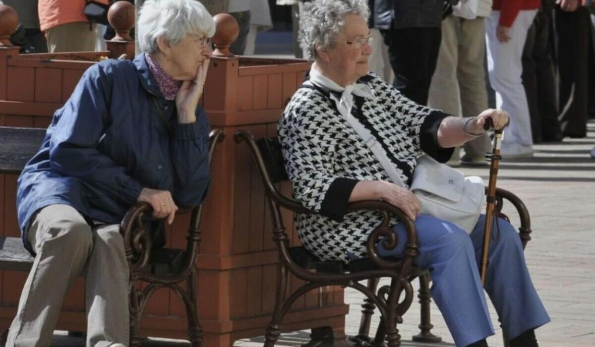 Dôchodkový vek je jasný len pre časť ročníkov. Pre mladších ho určí dĺžka života