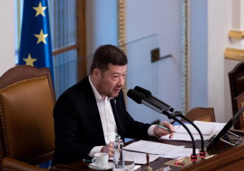 Okamura odstránil z kancelárie vlajku Európskej únie