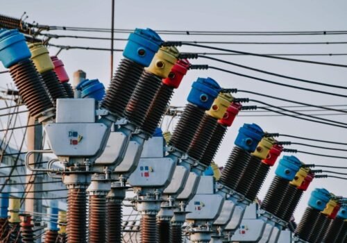 Čína predstavila najväčší inteligentný jednosmerný transformátor : dodá 36 miliárd kWh energie ročne