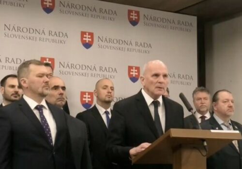 KDH pritvrdzuje voči spolupráci s PS, zásahy do Vatikánskej zmluvy označuje za červenú čiaru – VIDEO