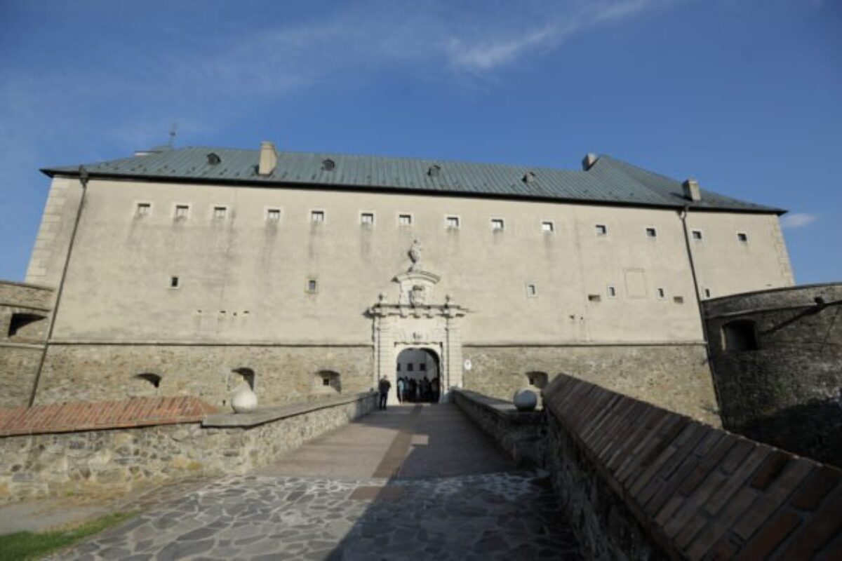 Hrad Červený Kameň sprístupní unikátnu knižnicu Rudolfa Pálffyho, stane sa tak len počas jedného víkendu
