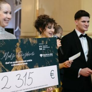 Výťažok zo šiesteho ročníka plesu v Trnave pomôže ľuďom v ťažkých životných situáciách – FOTO