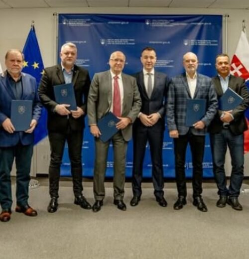 Zamestnávatelia a Úrad podpredsedu vlády podpísali memorandum, cieľom je spoločné hľadanie riešení pre NITC – FOTO