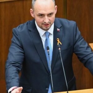 František Majerský: Štát pri e-cigaretách uprednostňuje peniaze pred zdravím detí – ROZHOVOR