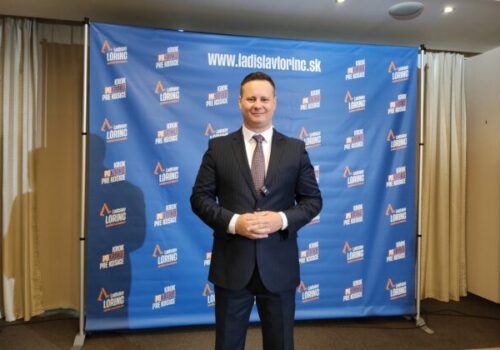 Primátorom Košíc by sa s veľkým náskokom stal Lörinc, kandidát progresívcov je v prieskume na treťom mieste