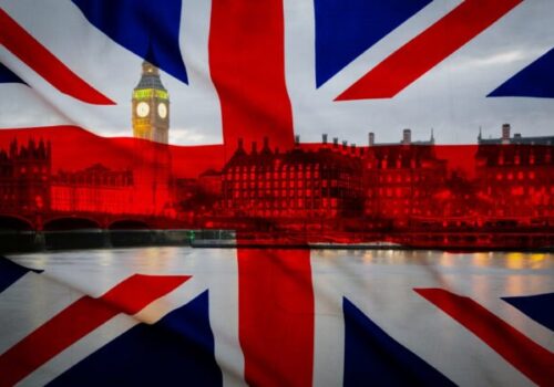 Nezamestnanosť vo Veľkej Británii dosiahla najvyššiu úroveň od začiatku roka 2021