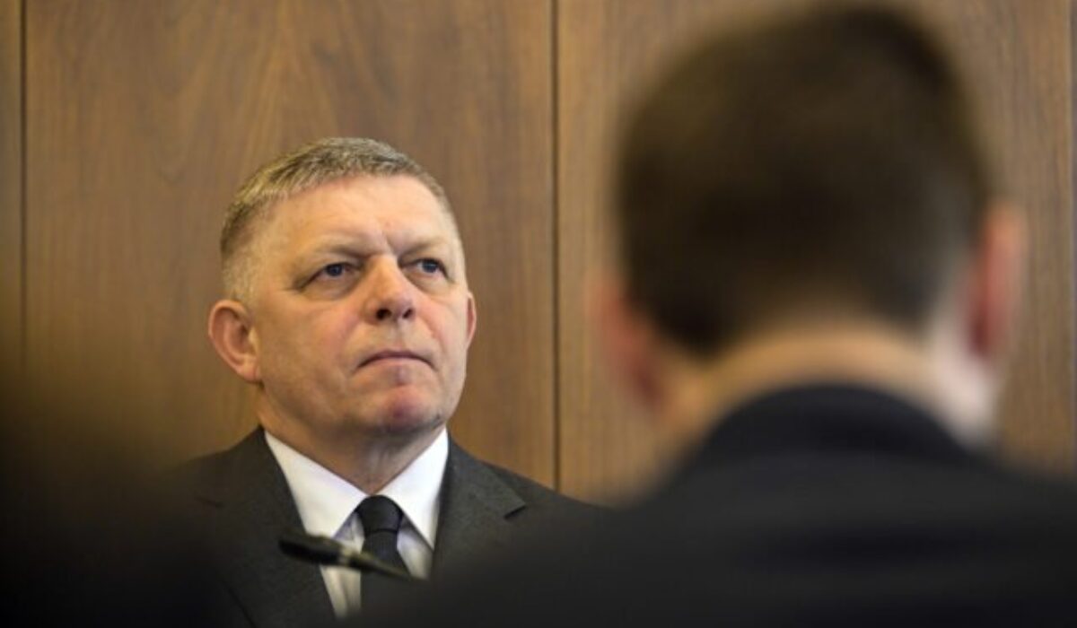 Študenti a aktivisti chystajú v Trnave protest proti diskusii s Ficom, pozývajú aj verejnosť