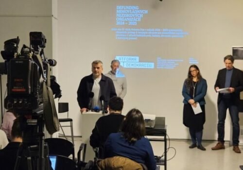 Mimovládky varujú pred „defundingom“, za dva roky prišli o 16 miliónov eur – VIDEO, FOTO